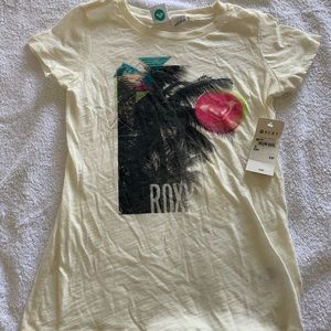 Girls Brand NEW Roxy t shirt -with price tag